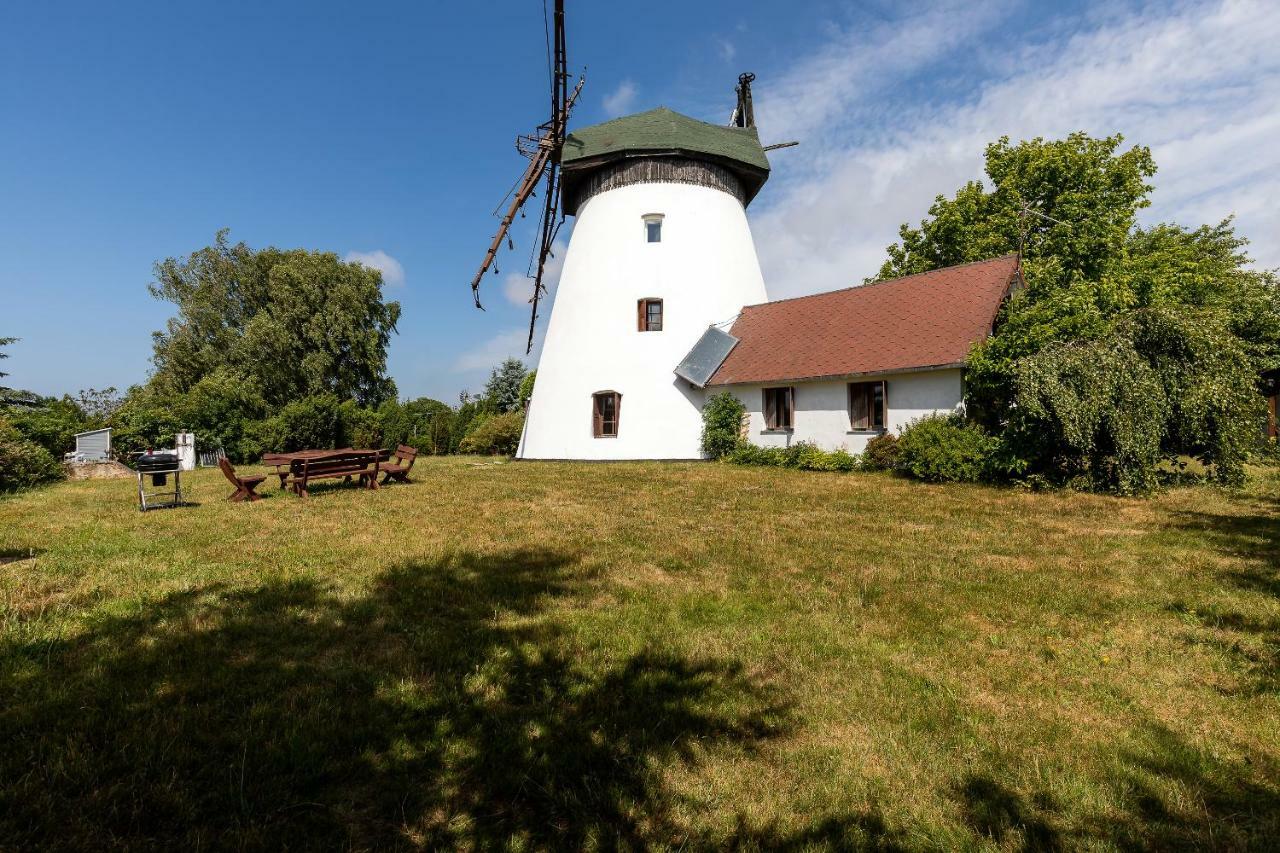 Windmill Vacation Home In Ledzin Near Baltic Sea Niechorze Exterior foto